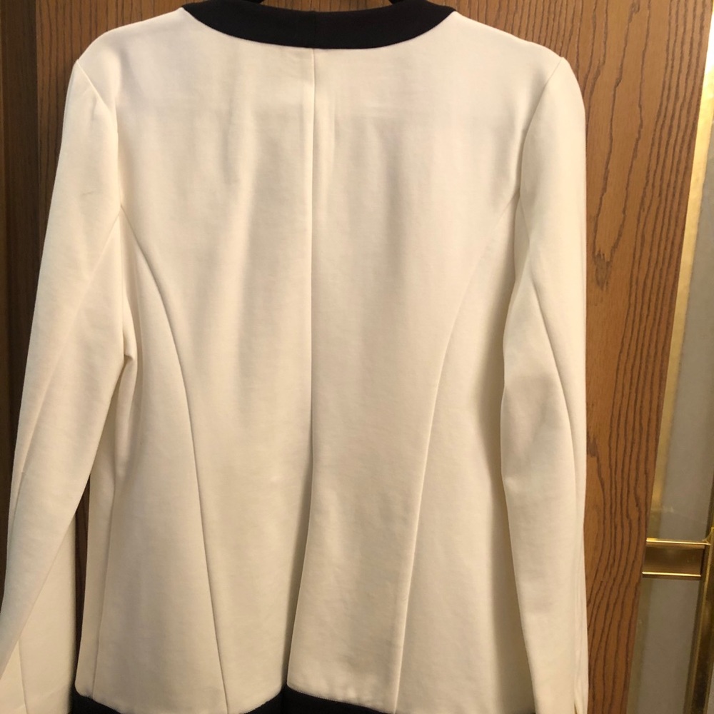 Brand new Elle Blazer